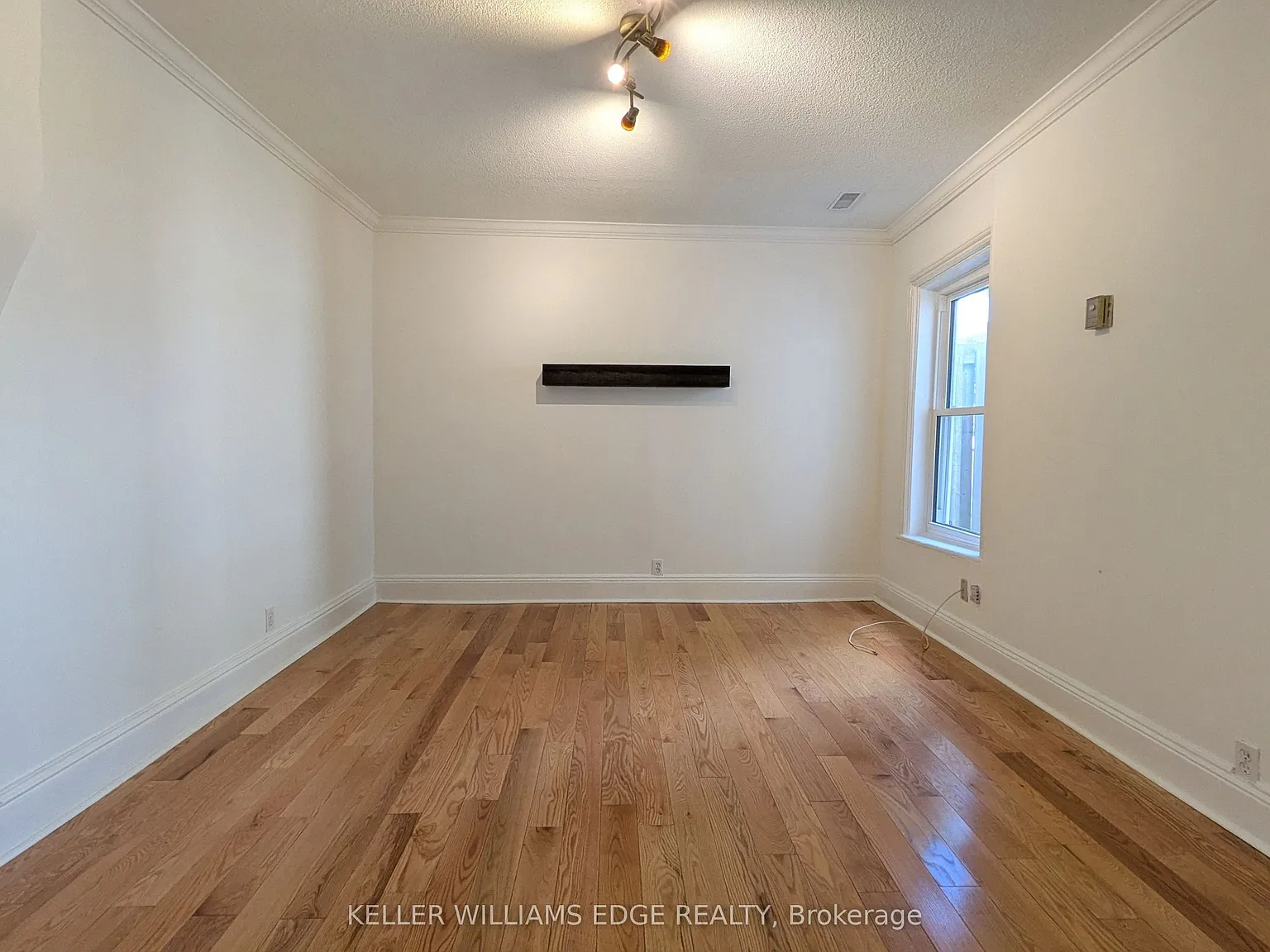 3 bed, $2,200 — Photo 3