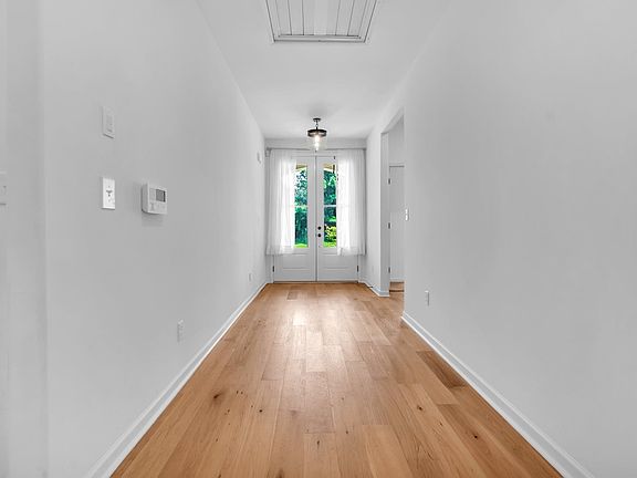 3rd image of 80 Misty Meadows Dr
