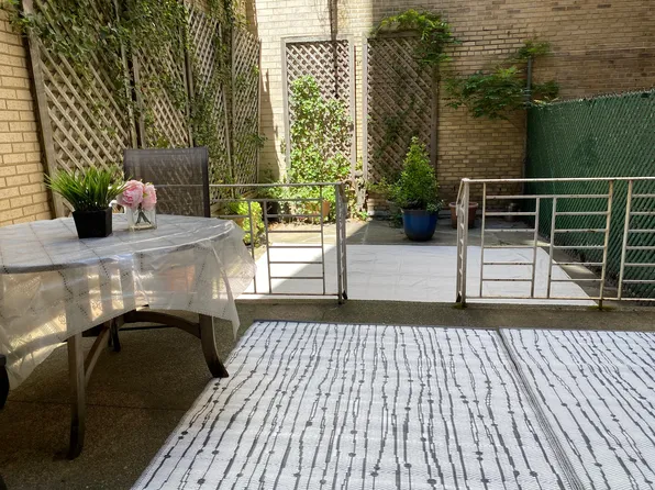 225 East 46th Street image 1 of 11