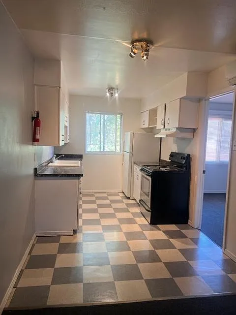 La Plata Manor — Photo 2