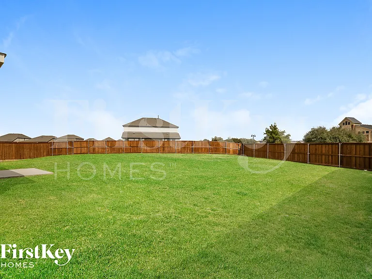 1840 Sandlin Dr — Photo 15