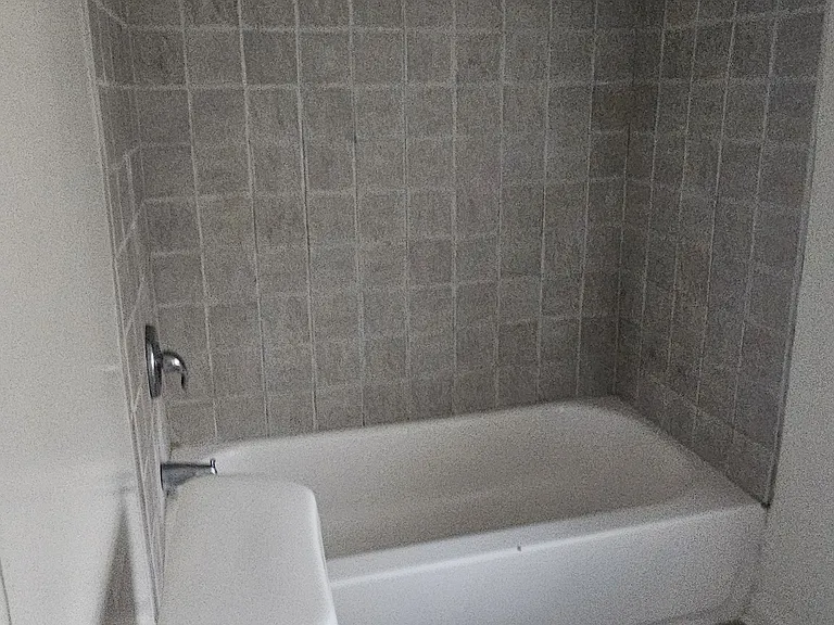 14481 Maddelein St — Photo 21