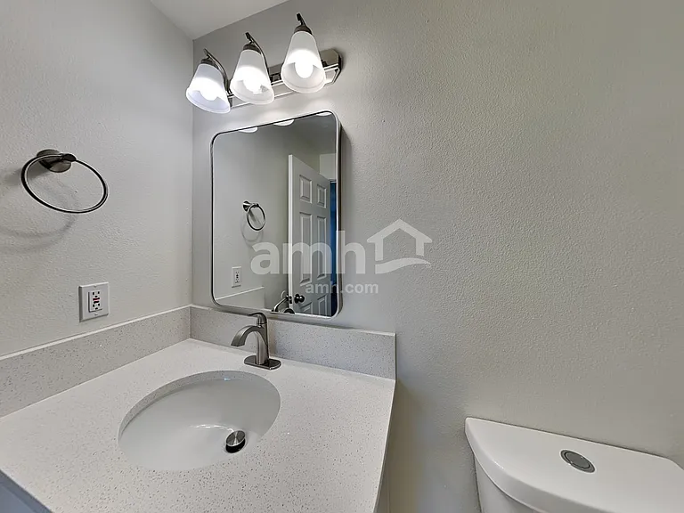 16957 SW Cashew Way — Photo 13