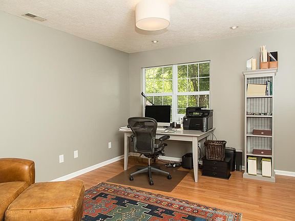 2nd image of 1103 Island Woods Dr