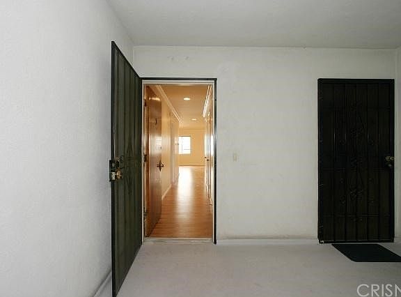 2nd image of 1231 N Columbus Ave APT 3D