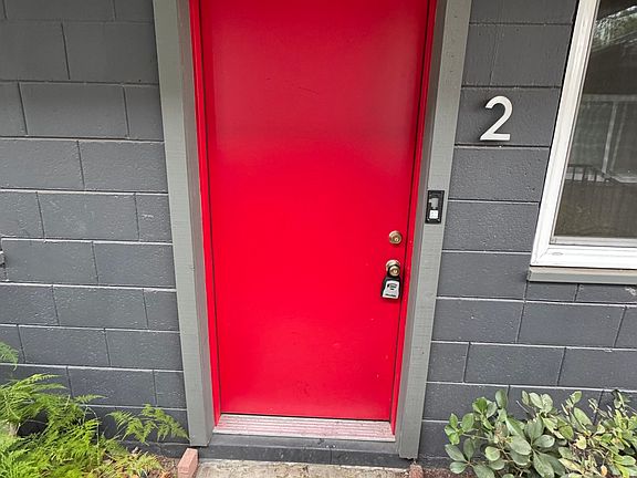 4th image of 807 W Palm Ave APT 2