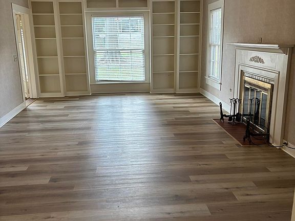 3rd image of 343 Bonner St