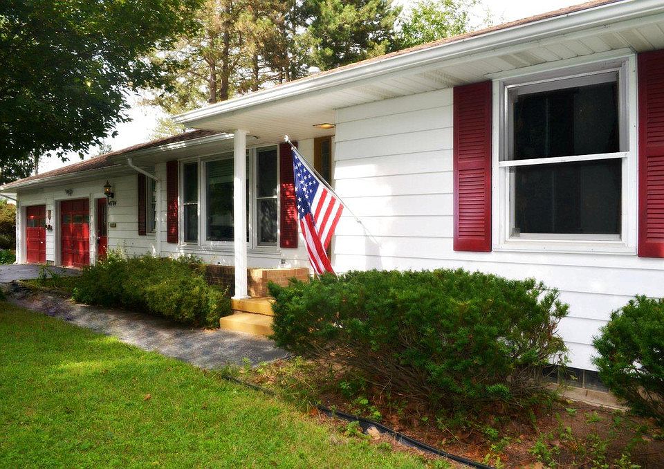 1st image of 4704 Hampshire Ct