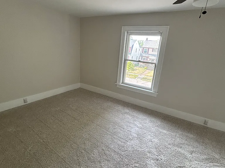119 McKinley Ave — Photo 13