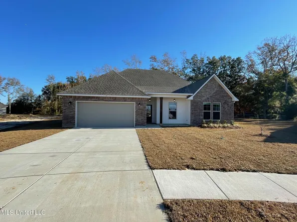 1 Red Oak Dr, Long Beach, MS 39560