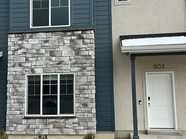 902 N 1280 E — Photo 1