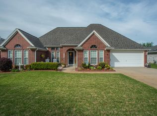 7932 Tom Dr, Port Arthur, TX 77642