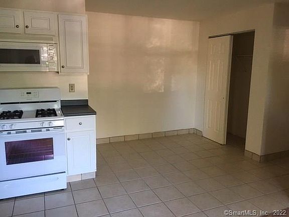2nd image of 83 Morgan St #1H