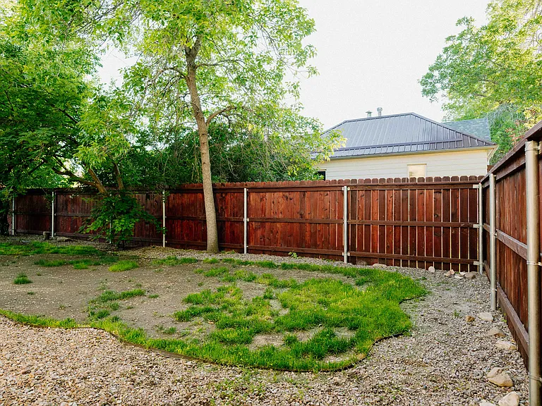 404 2nd Ave SW — Photo 34