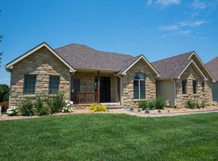 7542 SW Arthurs Rd, Topeka, KS 66610