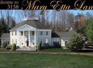 3158 Mary Etta Ln, Herndon, VA 20171