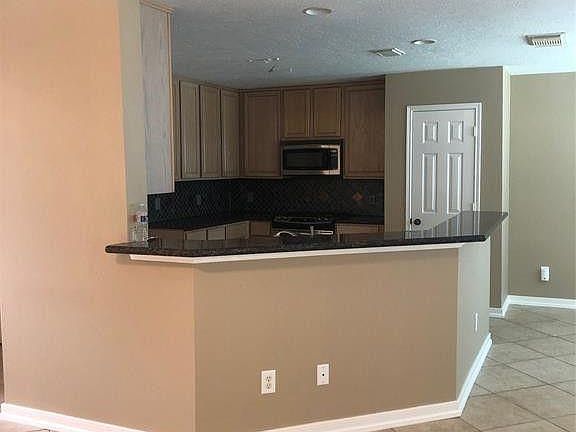 5th image of 3226 Ivory St