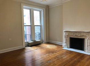 16 W Mount Vernon Pl APT 3B, Baltimore, MD 21201