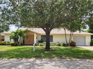 8960 Andover St, Fort Myers, FL 33907