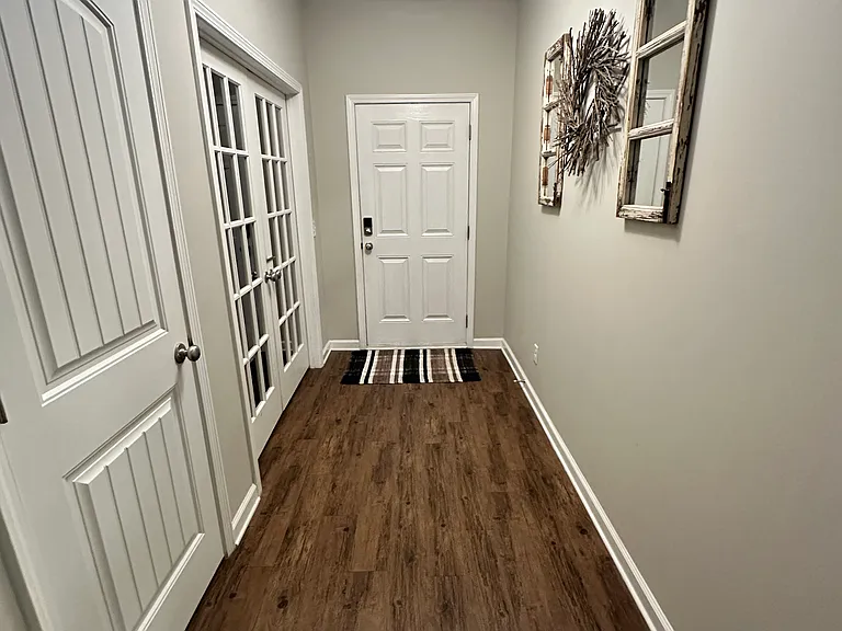 102 Lynn Ct — Photo 11