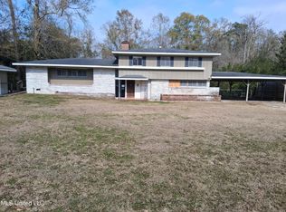 721 Idlewild Ln, Picayune, MS 39466