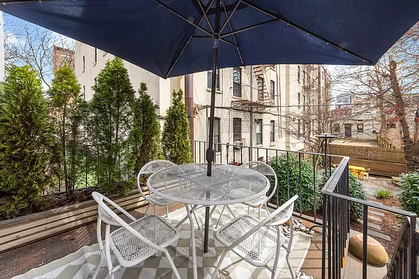 Sold by Douglas Elliman | media 18