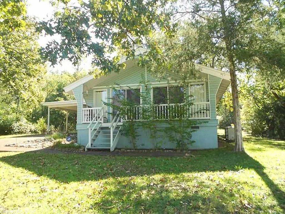 1st image of 4 Hutoka Dr