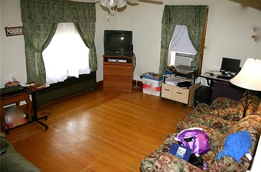2nd image of 15 Albermarle Ave