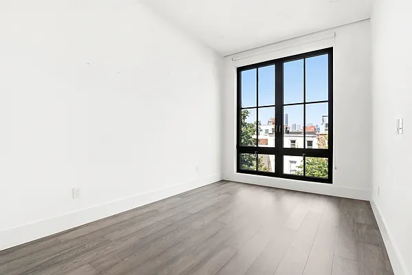 Bedroom, photo 3