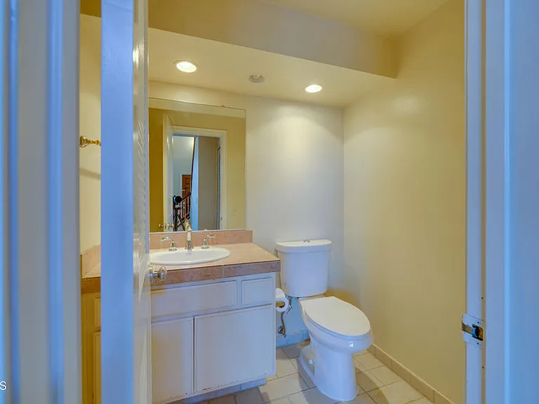 747 E California Blvd #4 — Photo 11