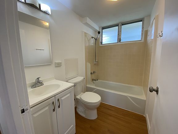 3rd image of 2752 Kahoaloha Ln #206-1