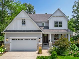 141 N Prospect Ave, Clarendon Hills, IL 60514