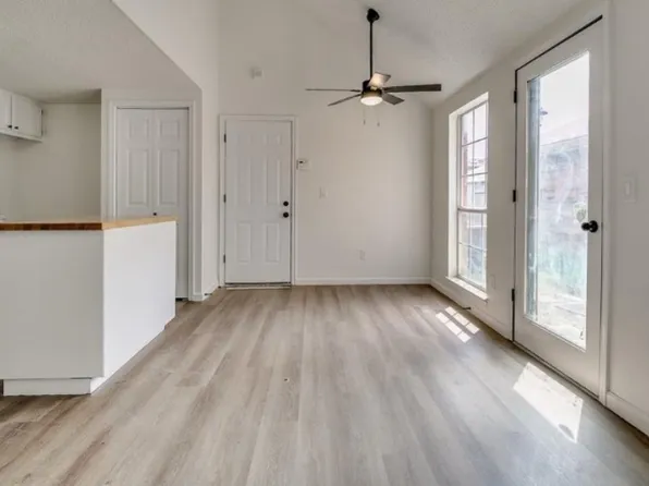 2112 Westmore Dr, Moore, OK 73170