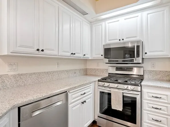 5251 Hubbert St, Oceanside, CA 92056