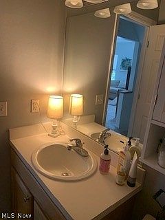 5th image of 521 Parkside Ln #21