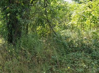 110 N 4th St, Mystic, IA 52574