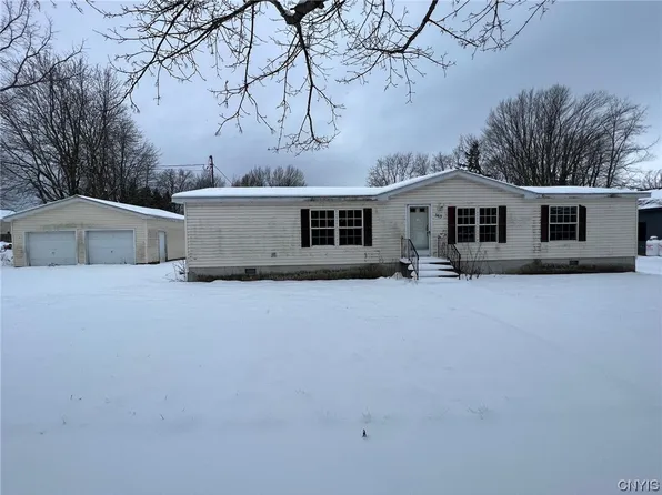 363 Bay St, Cape Vincent, NY 13618