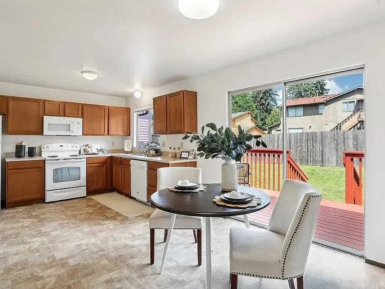 12318 SE 223rd Dr — Photo 4