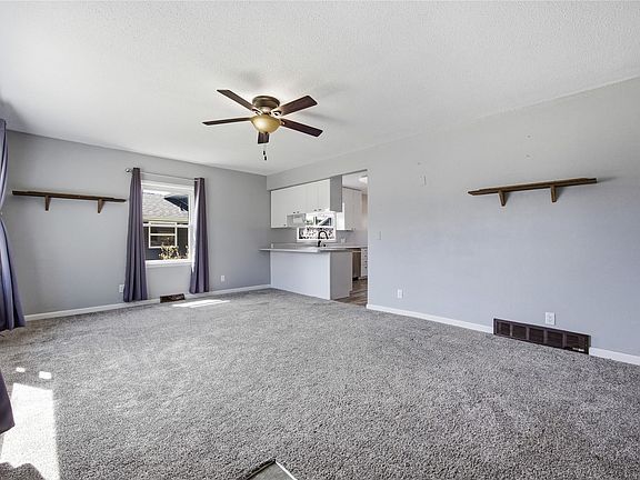 4th image of 1070 27th St