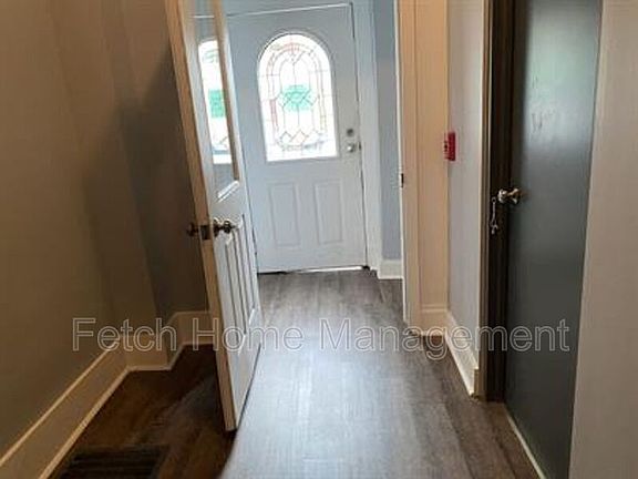 3rd image of 208 W Vine St #4