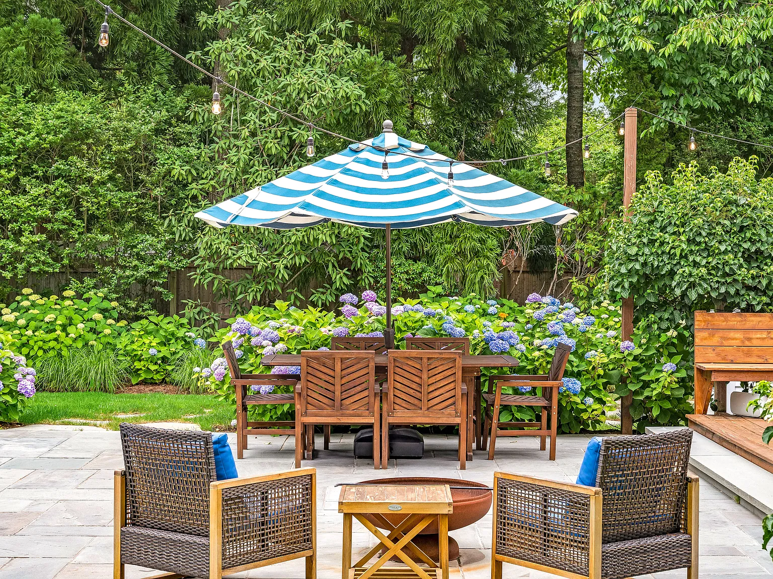 Wainscott Central Beach Cottage — Photo 3