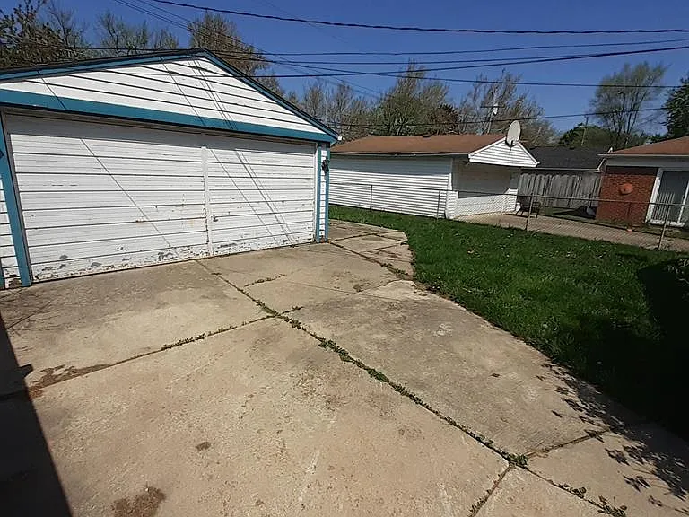 4938 Roosevelt Blvd — Photo 10