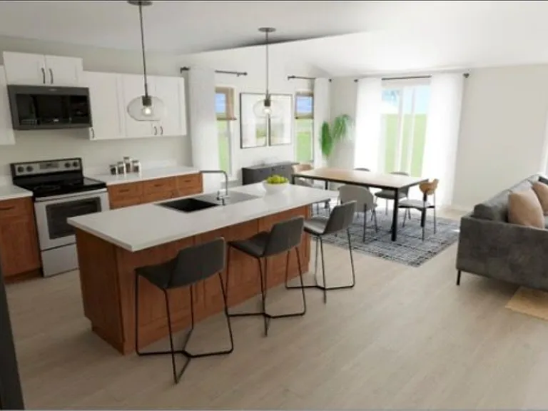 932 Eisenhower Blvd — Photo 2