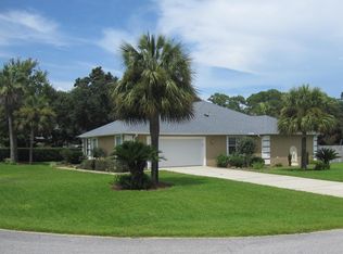 2000 Pine Ranch Dr, Navarre, FL 32566