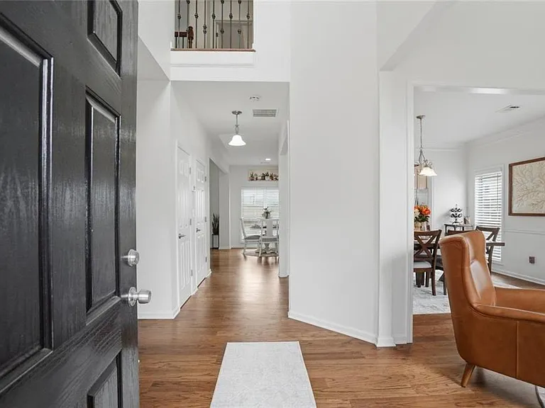 6261 Vinings Vintage Dr — Photo 3