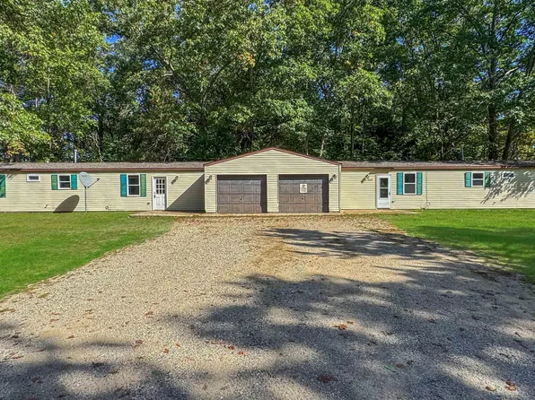 1657 Seaman Rd, Wellston, MI 49689