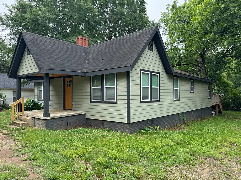 906 Skyland St — Photo 12