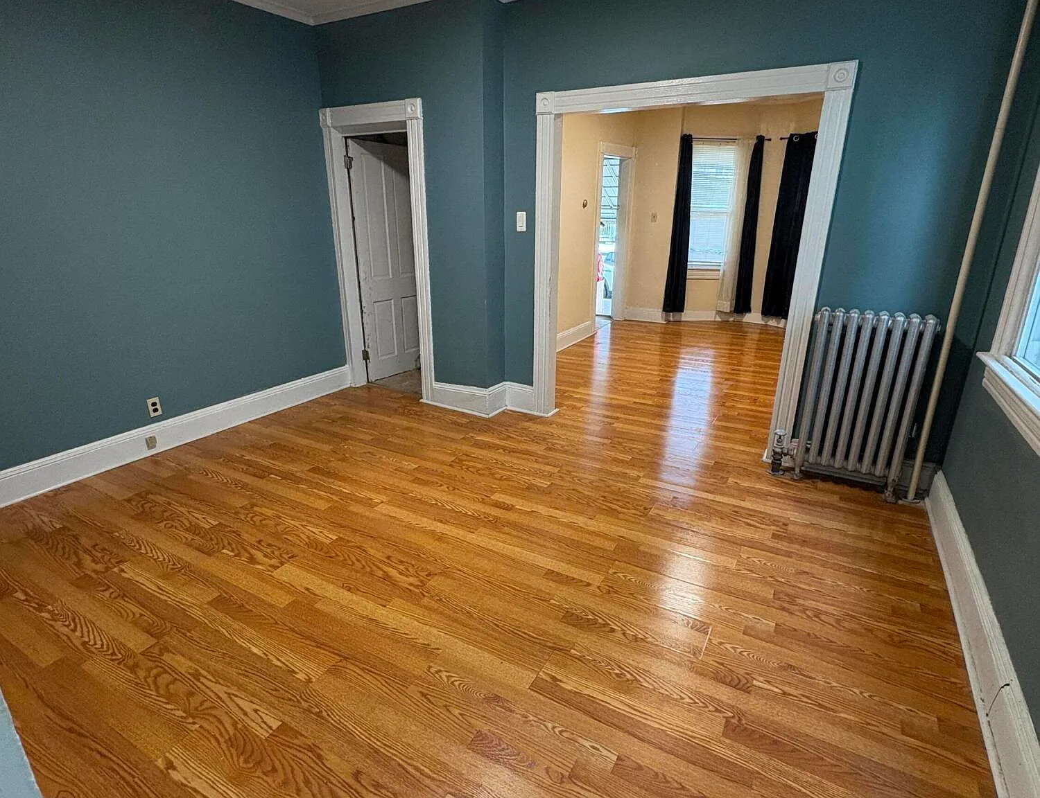 2 bed, 1.0 bath, 960 sqft, $1,325 — Photo 3