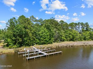 722 Mallet Bayou Rd, Freeport, FL 32439