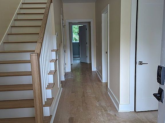 4th image of 3884 Rivermont Rd